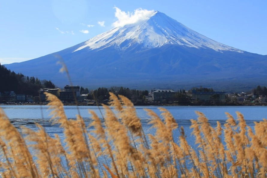 Mount Fuji climbing season